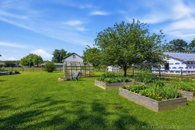 1109 N 4TH Street, Broken Arrow, OK 74012