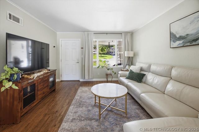 1109 N 4TH Street, Broken Arrow, OK 74012