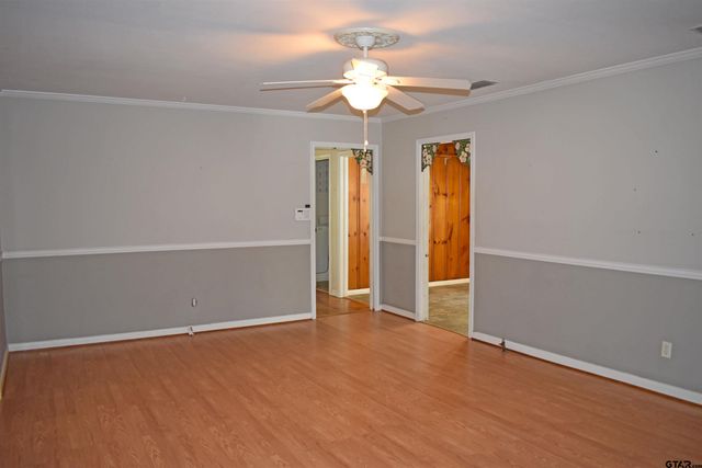 209 Ludolph St, Palestine, TX 75803