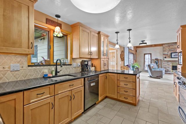 209 E TRILLIUM CIRCLE, Green Bay, WI 54313