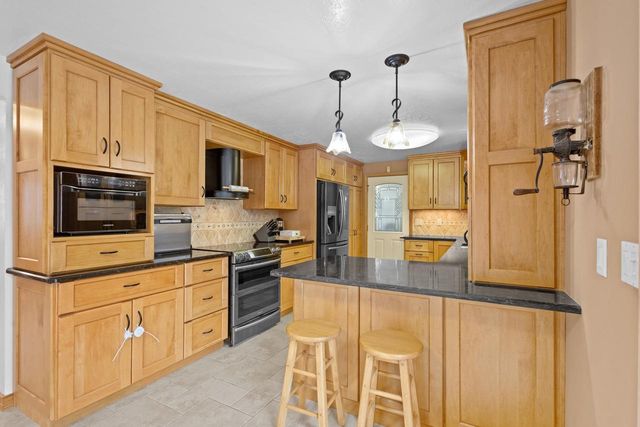 209 E TRILLIUM CIRCLE, Green Bay, WI 54313