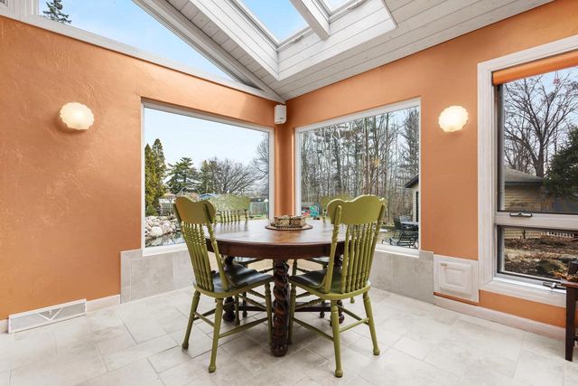 209 E TRILLIUM CIRCLE, Green Bay, WI 54313