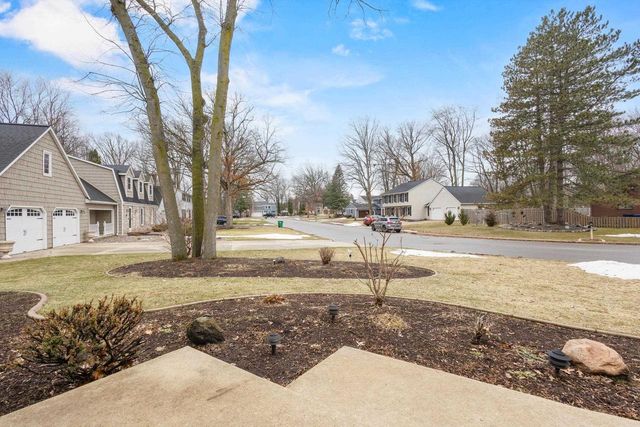 209 E TRILLIUM CIRCLE, Green Bay, WI 54313