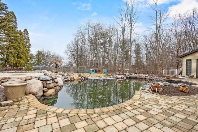 209 E TRILLIUM CIRCLE, Green Bay, WI 54313