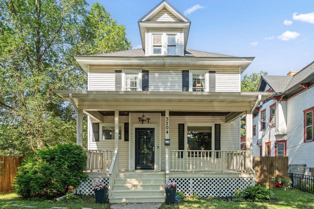 3204 5th Avenue S, Minneapolis, MN 55408