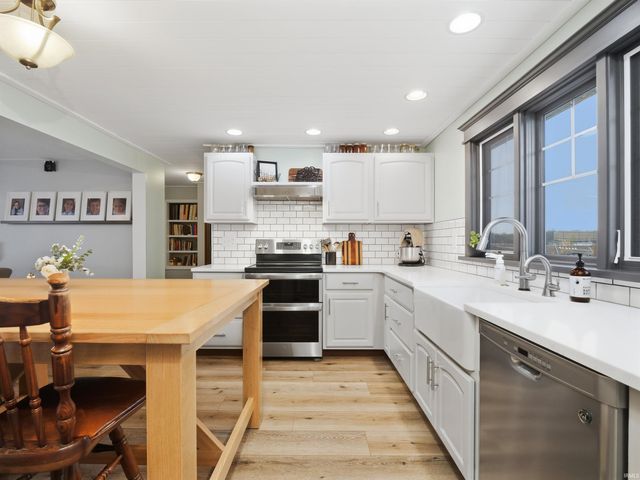 8003 Hosler Road, Leo, IN 46765