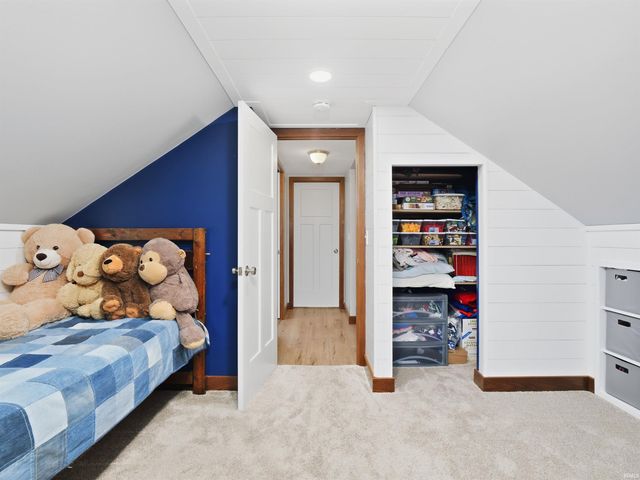 8003 Hosler Road, Leo, IN 46765