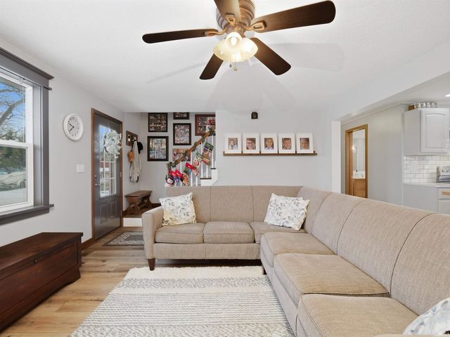 8003 Hosler Road, Leo, IN 46765