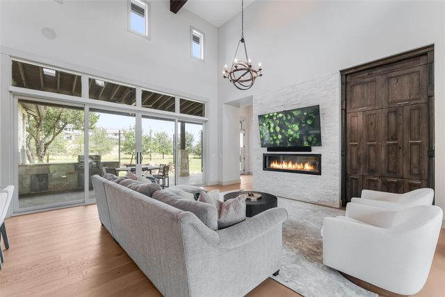 18601 Flying J BLVD, Spicewood, TX 78669