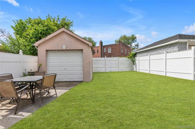 21208 Murdock Avenue, Queens Village, NY 11429