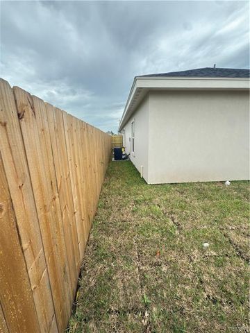1413 Vine Avenue 3, Weslaco, TX 78596