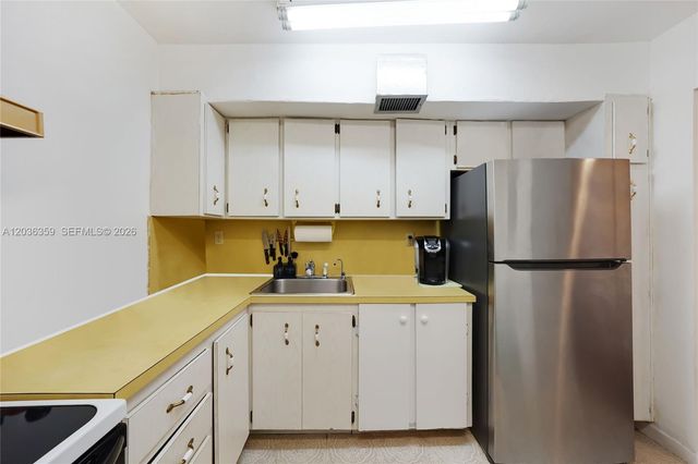 250 180th Drive 407, Sunny Isles Beach, FL 33160