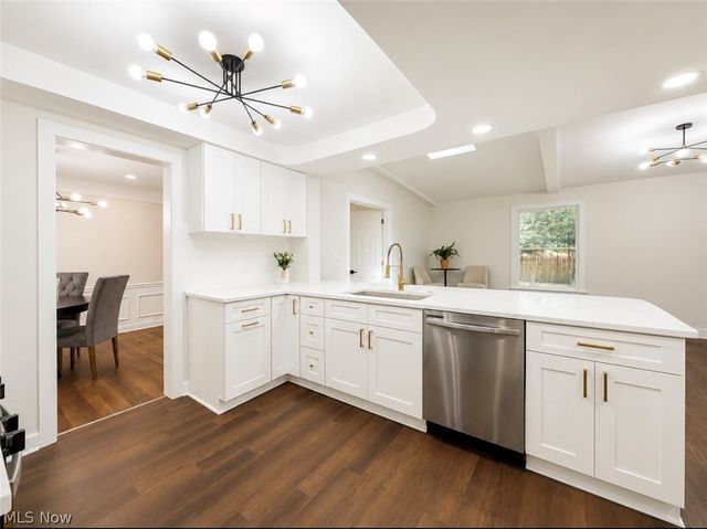 1307 Ford Street, Lyndhurst, OH 44124