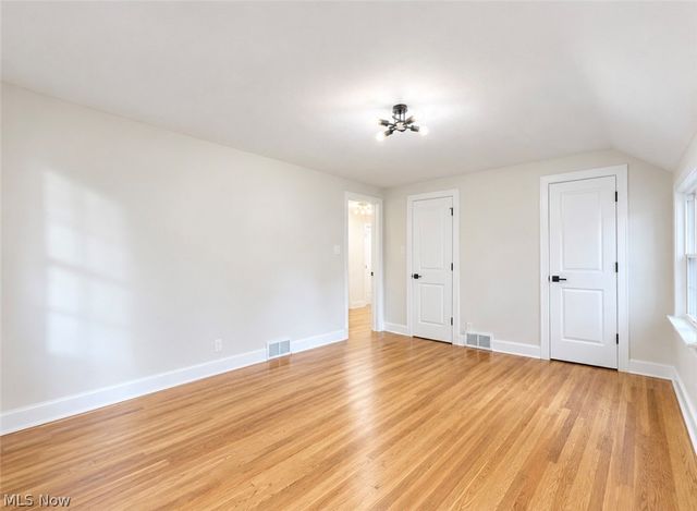 1307 Ford Street, Lyndhurst, OH 44124