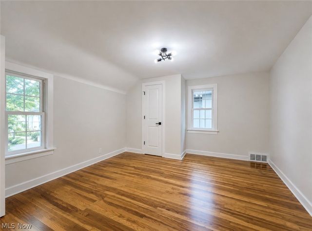 1307 Ford Street, Lyndhurst, OH 44124
