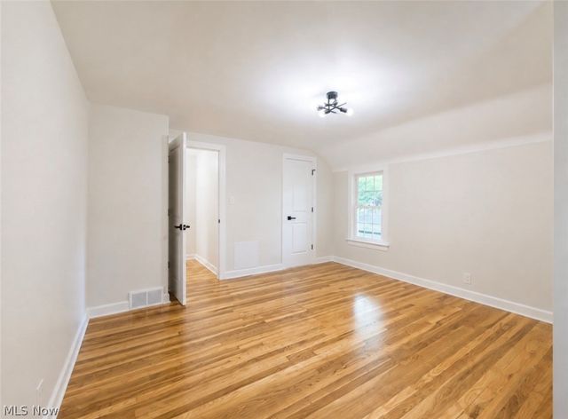 1307 Ford Street, Lyndhurst, OH 44124