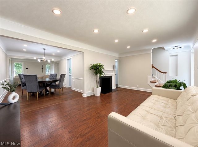 1307 Ford Street, Lyndhurst, OH 44124