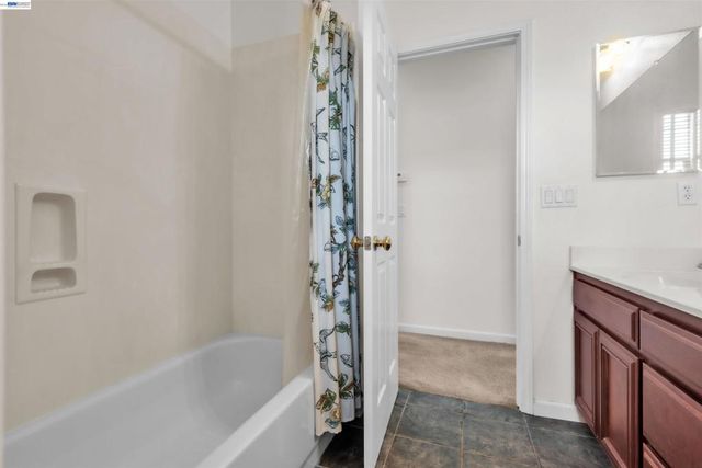 2630 Annette Ct, Tracy, CA 95304