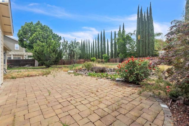 2630 Annette Ct, Tracy, CA 95304