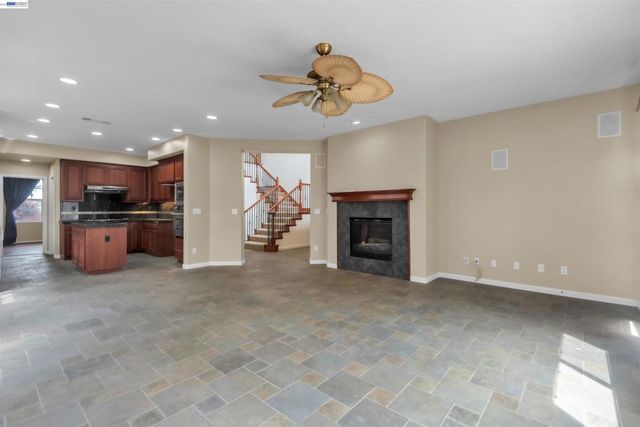 2630 Annette Ct, Tracy, CA 95304