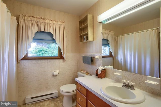 470 N HOLLY ST, Elizabethtown, PA 17022
