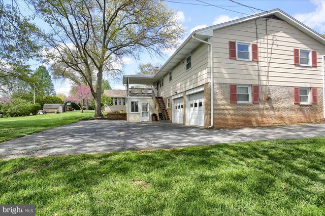 470 N HOLLY ST, Elizabethtown, PA 17022