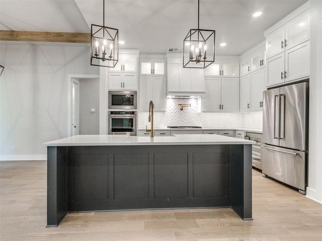 2218 Winter Creek Boulevard, Blanchard, OK 73010