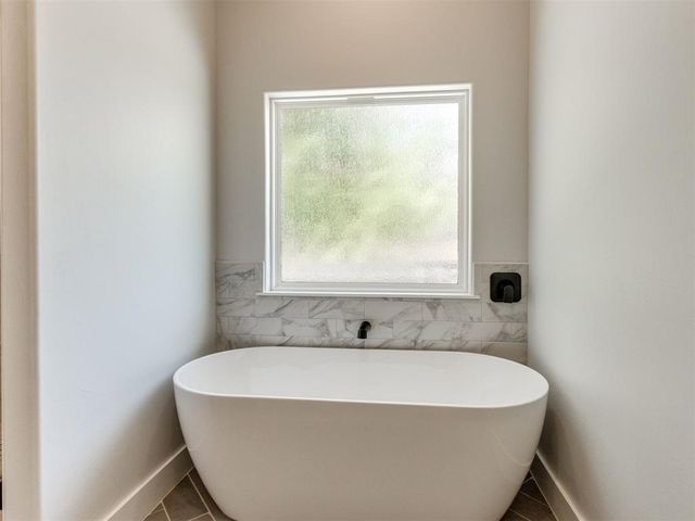 2218 Winter Creek Boulevard, Blanchard, OK 73010
