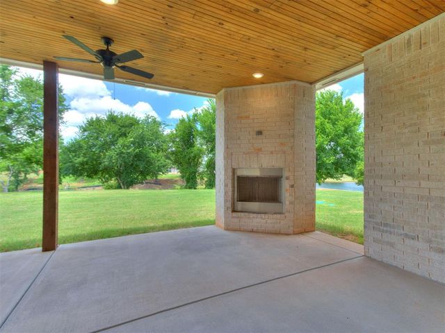 2218 Winter Creek Boulevard, Blanchard, OK 73010