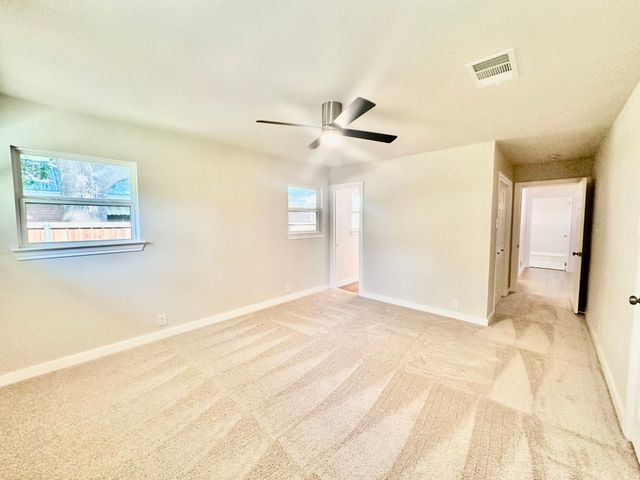 1717 Morningside Drive, Gainesville, TX 76240
