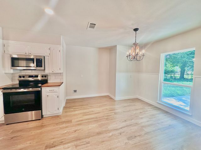 1717 Morningside Drive, Gainesville, TX 76240