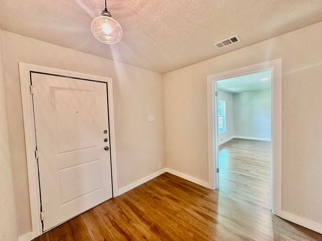 1717 Morningside Drive, Gainesville, TX 76240