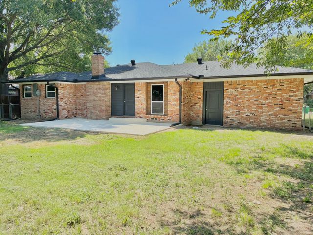 1717 Morningside Drive, Gainesville, TX 76240