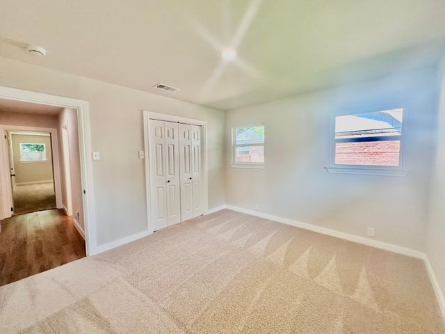 1717 Morningside Drive, Gainesville, TX 76240
