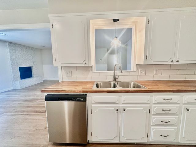 1717 Morningside Drive, Gainesville, TX 76240