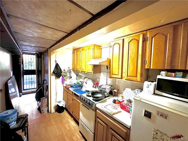 677 E 38th Street, Brooklyn, NY 11210