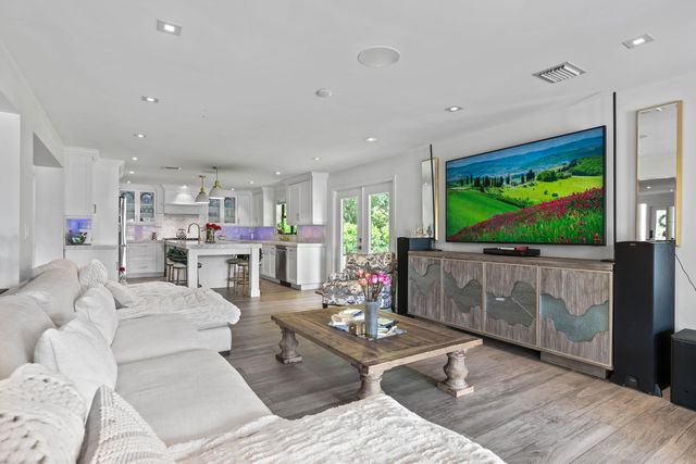 6204 Celadon Circle, Palm Beach Gardens, FL 33418