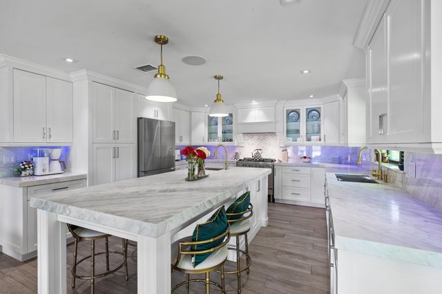 6204 Celadon Circle, Palm Beach Gardens, FL 33418