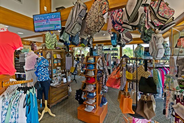 6204 Celadon Circle, Palm Beach Gardens, FL 33418