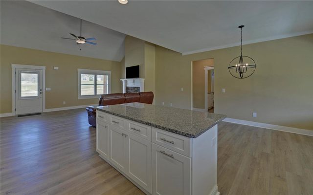 111 Topher Street, Hartwell, GA 30643