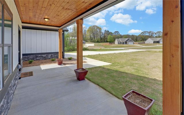 111 Topher Street, Hartwell, GA 30643