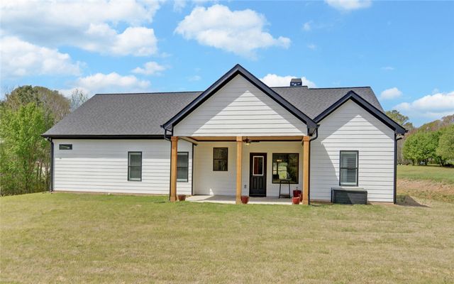 111 Topher Street, Hartwell, GA 30643