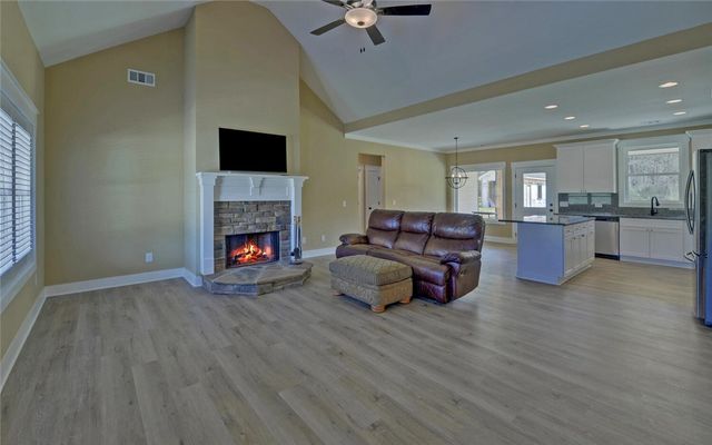 111 Topher Street, Hartwell, GA 30643