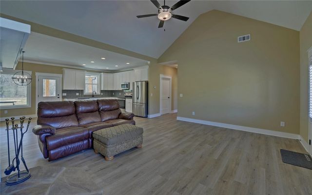111 Topher Street, Hartwell, GA 30643