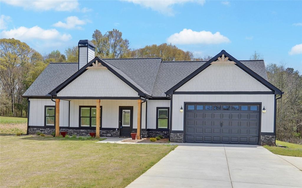 111 Topher Street, Hartwell, GA 30643