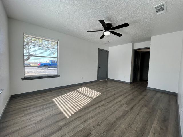 2526 Louise Street A, Denton, TX 76201