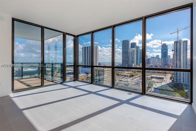 1600 NE 1st Ave 2106, Miami, FL 33132