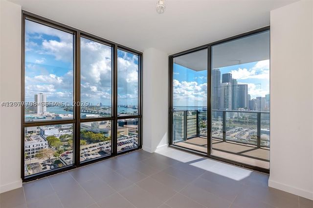 1600 NE 1st Ave 2106, Miami, FL 33132