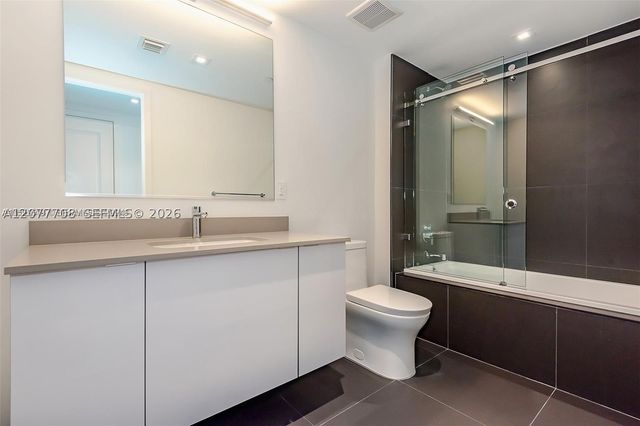 1600 NE 1st Ave 2106, Miami, FL 33132