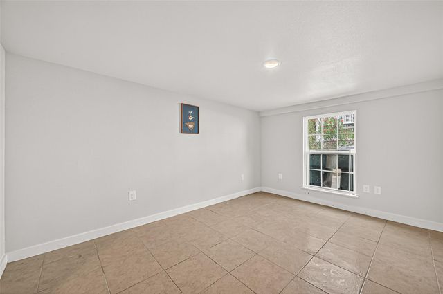 1814 33rd Street 1, Galveston, TX 77550